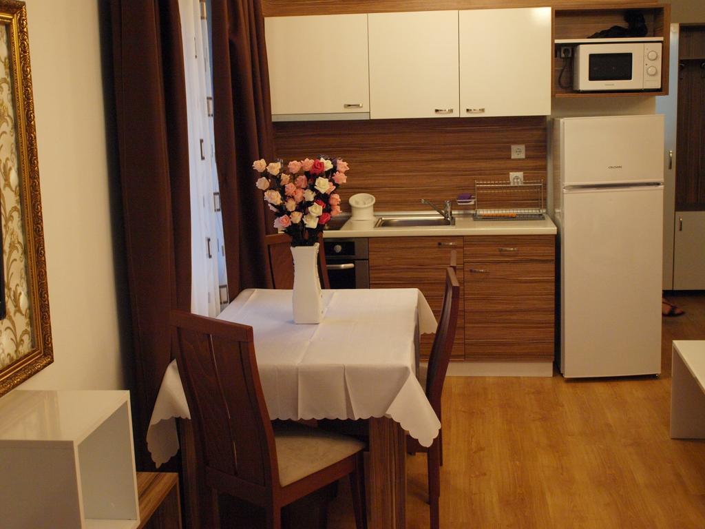 Apart Sweet Homes 5 - Apartments For Guests Sunny Beach Room photo